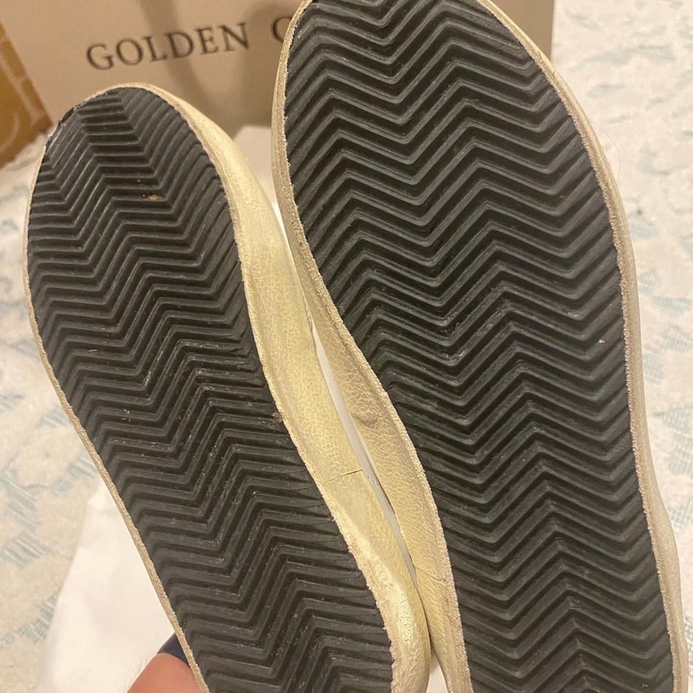 Women’s Golden Goose limited edition shoes - Picture 2 of 6